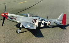 NORTH AMERICAN P-51D Mustang (larghezza di serraggio 1753 mm). Piano modellismo