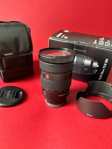 Sony 70mm gm - f2.8,