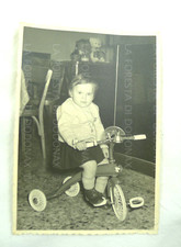 FOTOGRAFIA VINTAGE VECCHIA FOTO CITTà CREMA GIOCATTOLO BAMBINO TRICICLO D'EPOCA