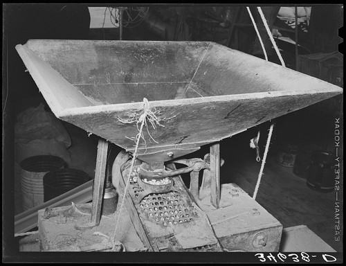 Tramoggia 1939 in cui - tramoggia, 8"
