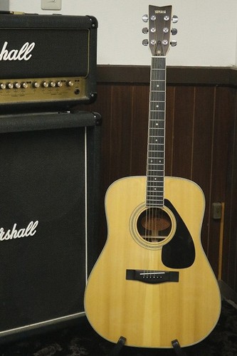 Chitarra acustica vintage anni