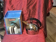 Bollitore acqua vintage Alessi 9091 3 con fischio melodico di Richard Sapper 