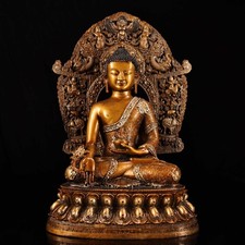 Antica statua di Buddha della