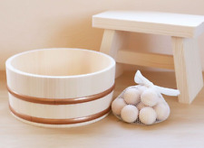 Sgabello in legno da bagno e