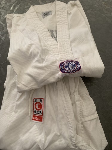 Dobok taekwondo