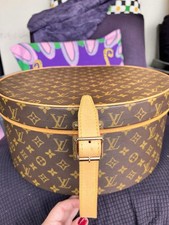 Louis Vuitton Cappelliera