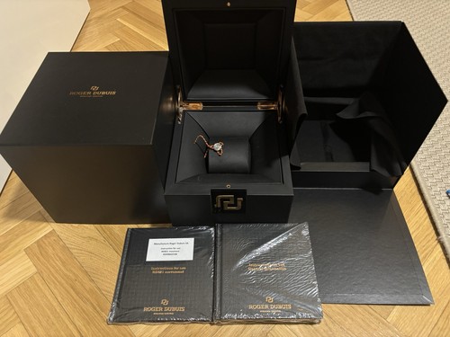Caja roger dubuis - roger,