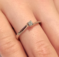 Anello solitario Recarlo in oro bianco 18 ct 750 e diamante 0,07 ct