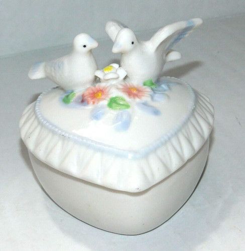 Birds lovebirds statuina - lovebirds,