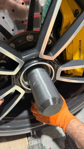 Center lock wheel aligment