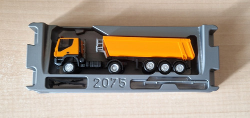 Herpa 315111 iveco trakker - herpa,