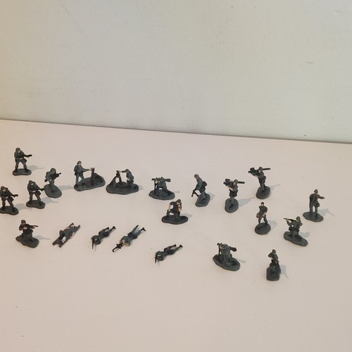 Lotto figurine militari micro - militari,