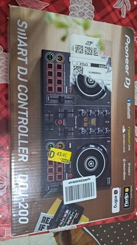 Pioneer ddj 200 controller - pioneer,