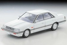 Nissan Skyline 4 porte HT 1800