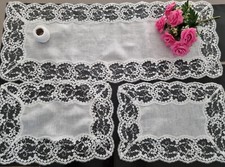 Set 3 centrini con ricamo