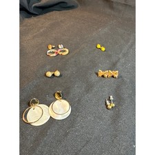Assorted Womens Earring Set