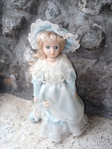 Bambola con vestito epoca e - bambola, d'epoca