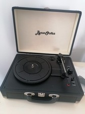 ByronStatics giradischi a valigetta Nera con altoparlanti e 45 Giri In Omaggio 