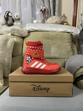 Scarpe stivali da neve Adidas