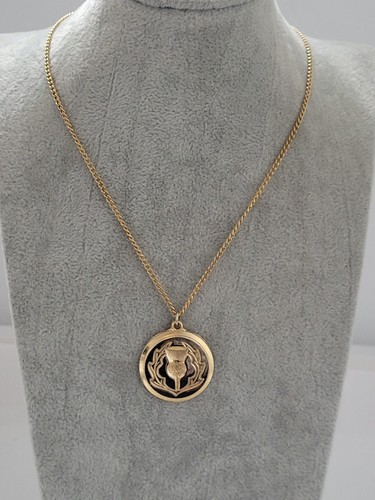 Collana con ciondolo