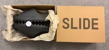 Adidas Yeezy Slide Onyx nere