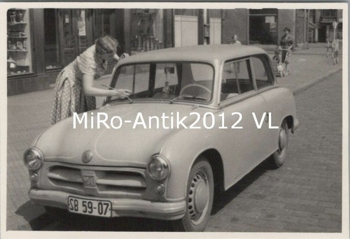 Foto auto epoca lucidata - foto,, d'epoca