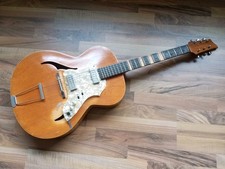 Vecchia chitarra jazz, anni 50