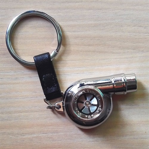 Accessorio portachiavi turbo