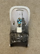 One Burton Cartel Snowboard