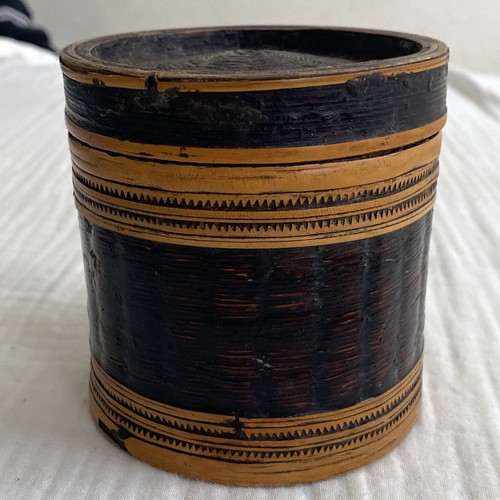 Scatola betel vintage asiatica