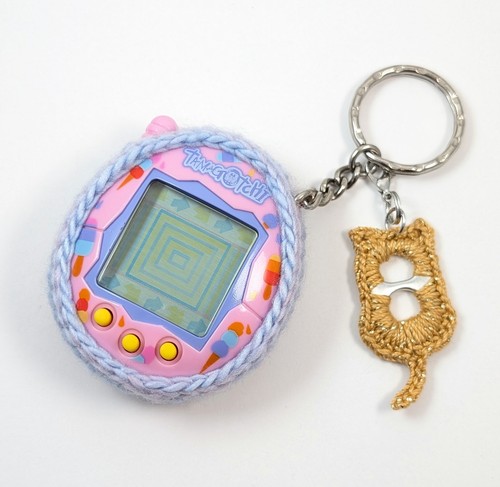Vtg tamagotchi connection - tamagotchi,