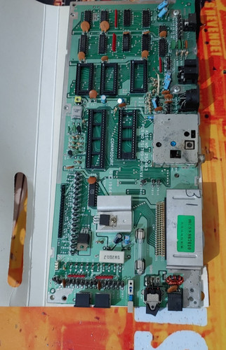 Scheda madre commodore 16 - c,