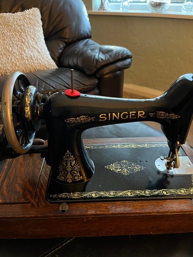 Singer vintage sewing machine - vintage,