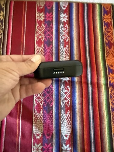 Black bose ear budd - bose,