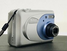 Nikon COOLPIX 2000 Silver