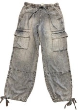 Jeans jogger abituali taglia media.  Uni-sex