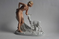Femme nue Faon porcelaine