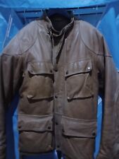 Giubbotto in pelle sportivo ideale per motociclisti