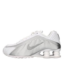 NIKE SHOX R4 HQ1988 101