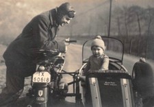 Bambino in moto auto NZ 350