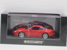 Porsche 911 Carrera 4S 2001 in