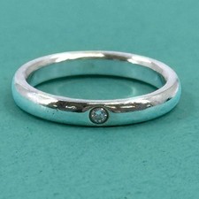 Anello a fascia impilabile