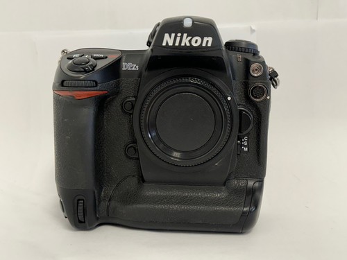 Nikon d2xs 4mp digital - nikon,