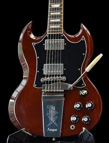 Angus young wine cherry - wine, sg