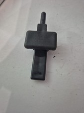Plastic compartment closure