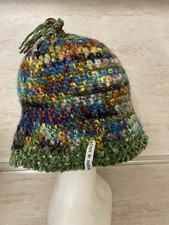 Cappellino fatto a mano