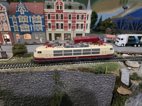 Roco 103 locomotore - br,