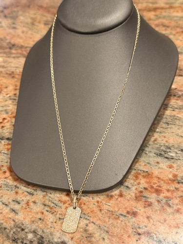 Collana con ciondolo targhetta