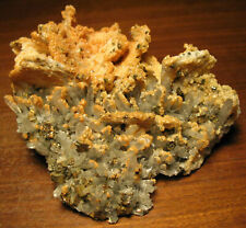 Enorme calcite, quarzo, pirite