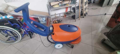 Lavapavimenti professionale - lavapavimenti,